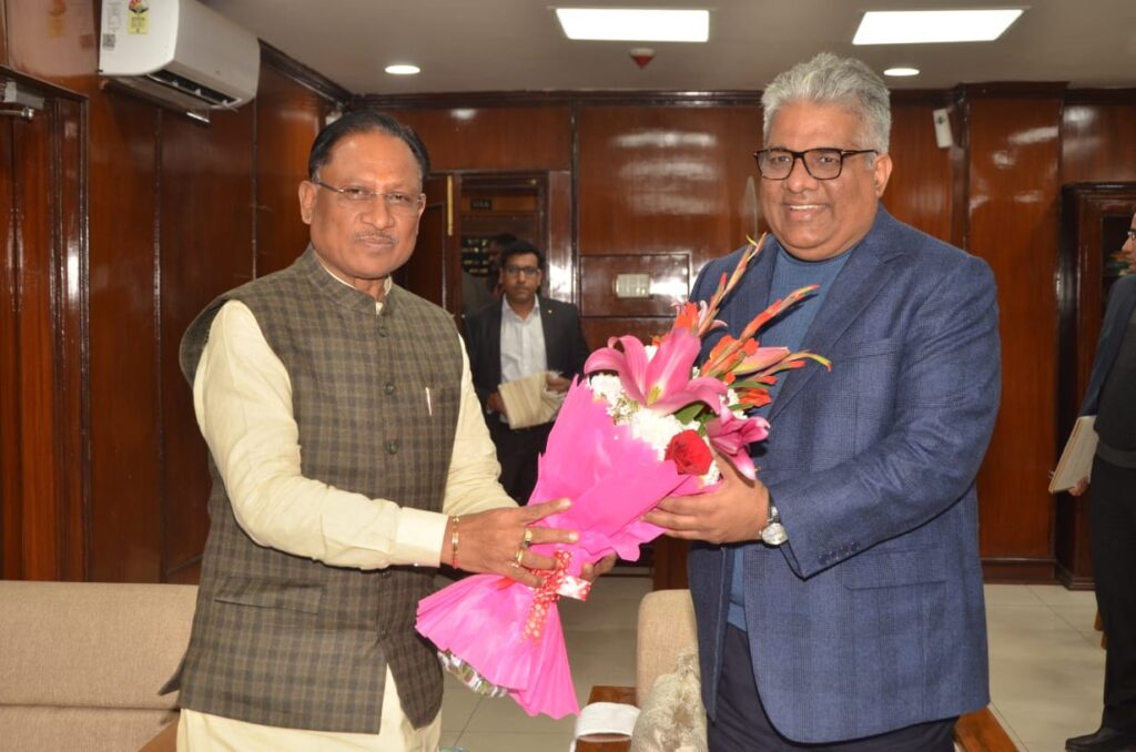 रायपुर : मुख्यमंत्री ने केंद्रीय पर्यावरण, वन एवं जलवायु परिवर्तन मंत्री से की सौजन्य मुलाकात