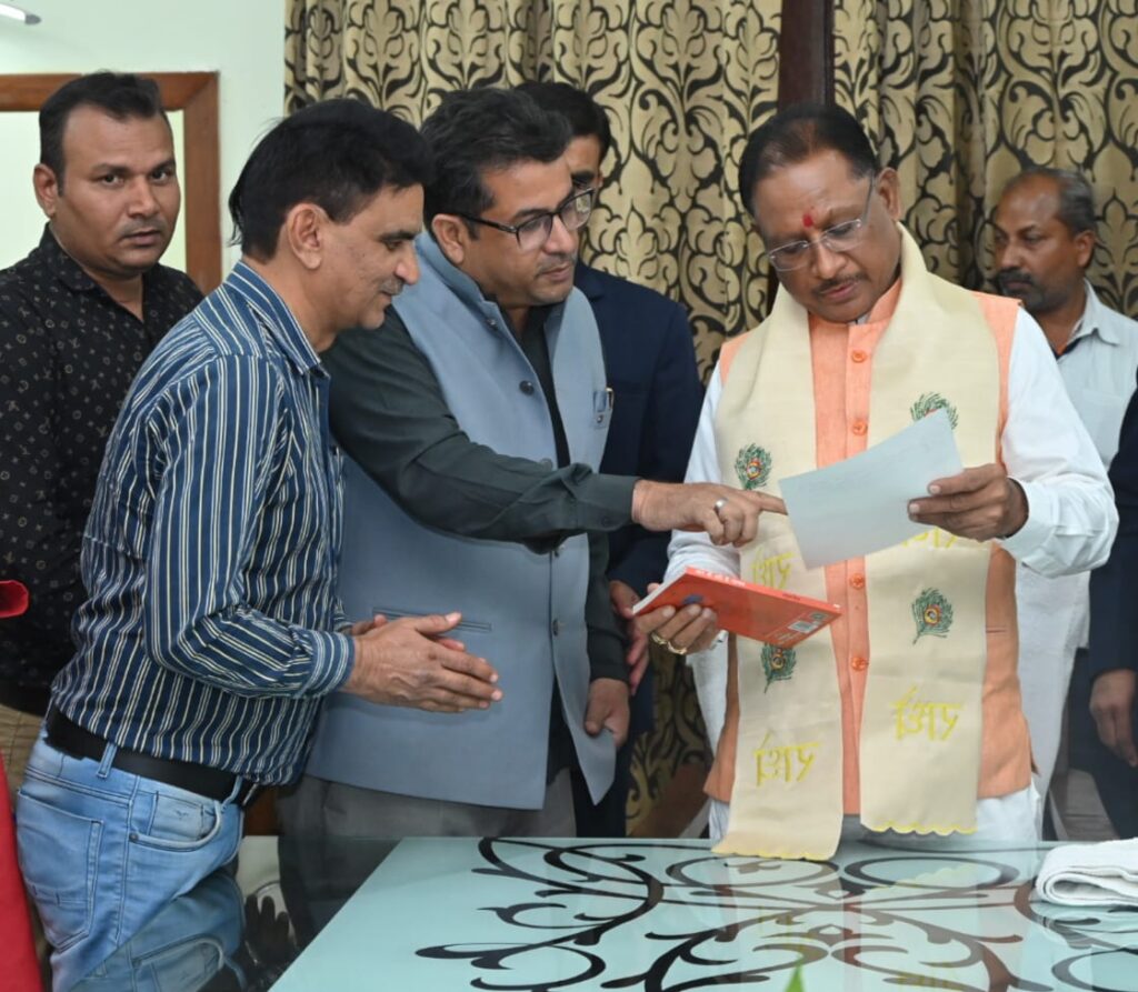 रायपुर : मुख्यमंत्री श्री साय से स्टेट वर्किंग जर्नलिस्ट यूनियन छत्तीसगढ़ के प्रतिनिधिमंडल ने की सौजन्य मुलाकात