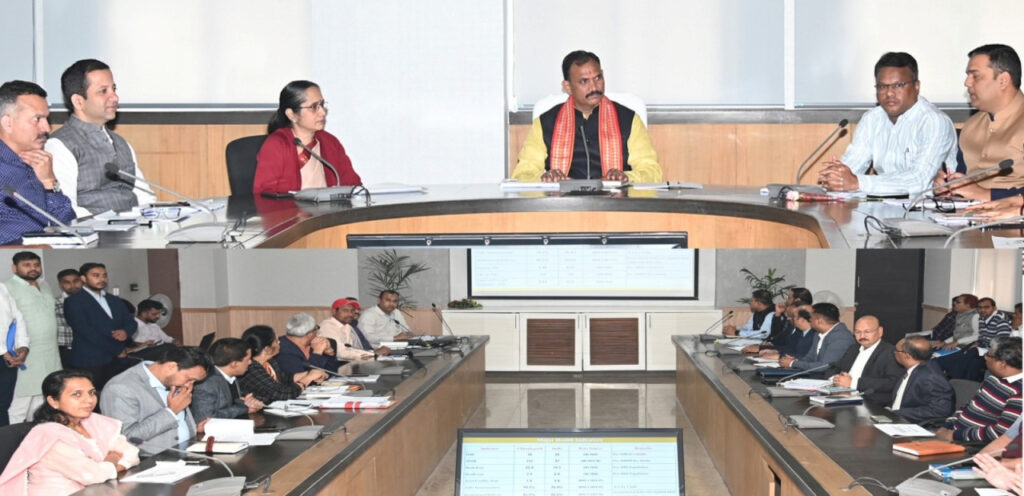 रायपुर : लोगों को बेहतर स्वास्थ्य सुविधाएं पहुंचाएं: स्वास्थ्य मंत्री श्री श्याम बिहारी जायसवाल