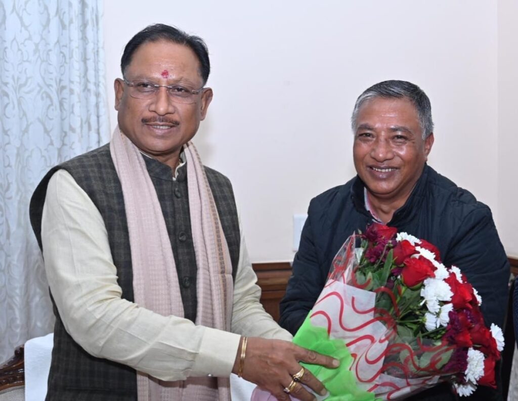 रायपुर : मुख्यमंत्री श्री विष्णु देव साय से मेघालय के मंत्री ने की सौजन्य मुलाकात