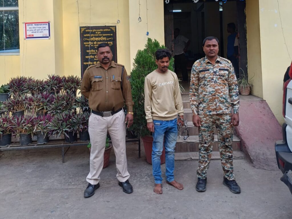शादीशुदा महिला को ब्लैकमेल कर किया दुष्कर्म:पुराने कॉल रिकॉर्डिंग पति को दिखाने दी धमकी, आरोपी को गिरफ्तार कर भेजा गया जेल