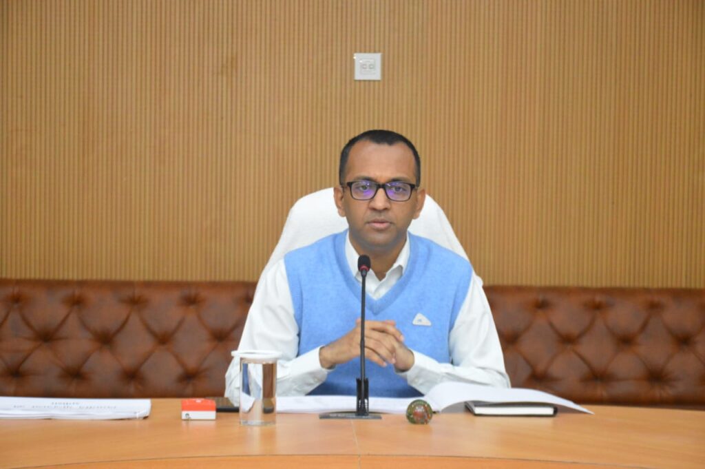 कोरबा : समय पर संचालित हो आंगनबाड़ी केन्द्र और योजनाओं का मिले बच्चों, महिलाओं को लाभ