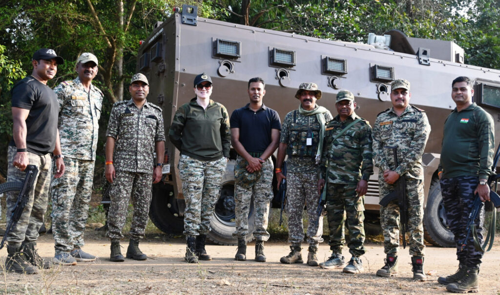 रायपुर : जिले के दूरस्थ नक्शल प्रभावित ग्राम कटेमा में खुला पुलिस सुरक्षा कैंप