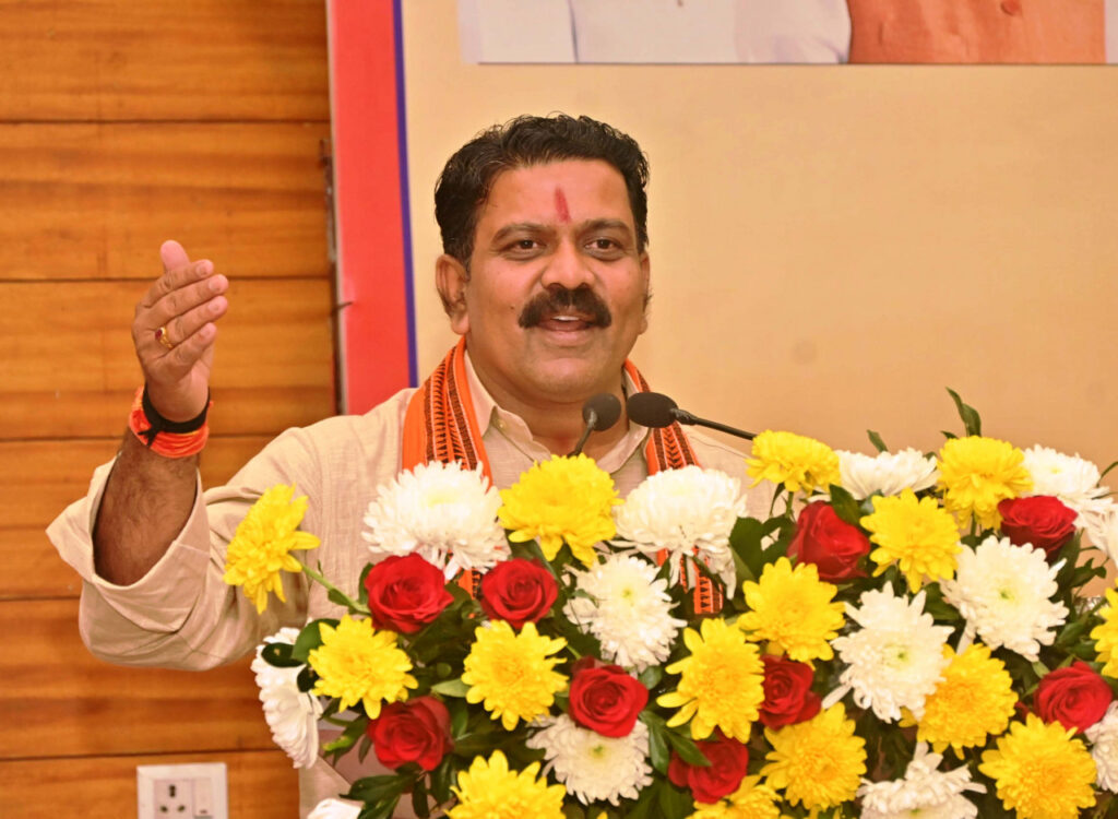 रायपुर : ब्रिटेन में बने कानून की बजाए भारत अब अपने कानून से संचालित होगा: उपमुख्यमंत्री श्री शर्मा