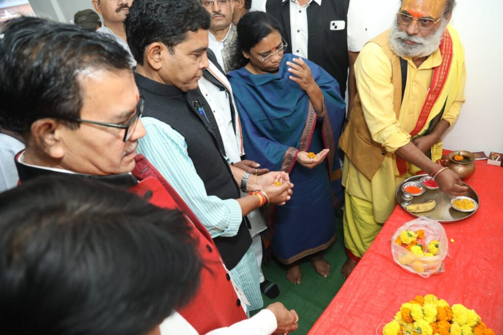रायपुर : राजस्व मंत्री श्री टंकराम वर्मा कांकेर जिले के संक्षिप्त प्रवास पर रहे…