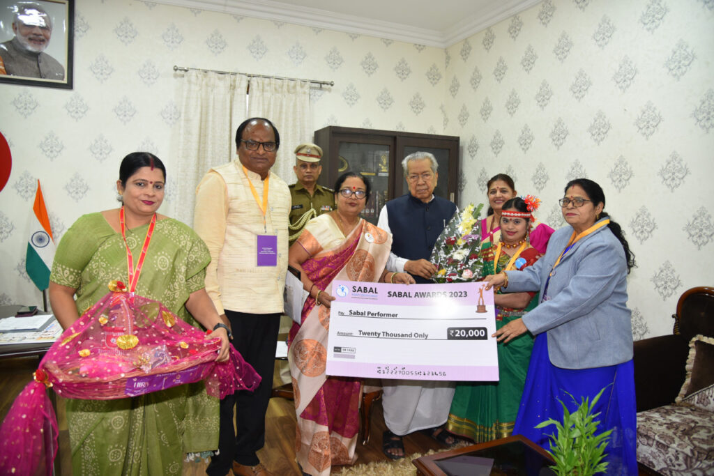 रायपुर : राज्यपाल श्री हरिचंदन से आकांक्षा लायंस इंस्टीटयूट ऑफ लर्निग एंड एम्पावरमेंट के पदाधिकारियों ने की सौजन्य भेंट…