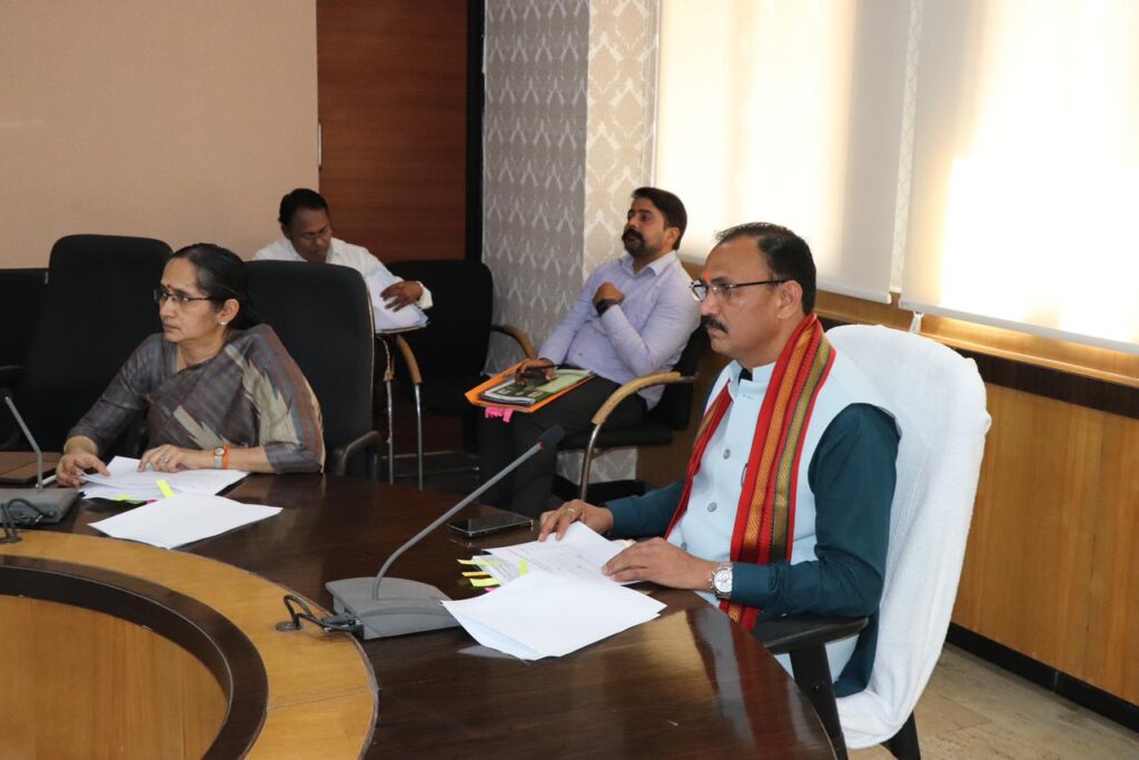 रायपुर : आयुष्मान भारत योजना के तहत अनुबंधित अस्पतालों की हो सतत् मॉनिटरिंग: स्वास्थ्य मंत्री श्री जायसवाल