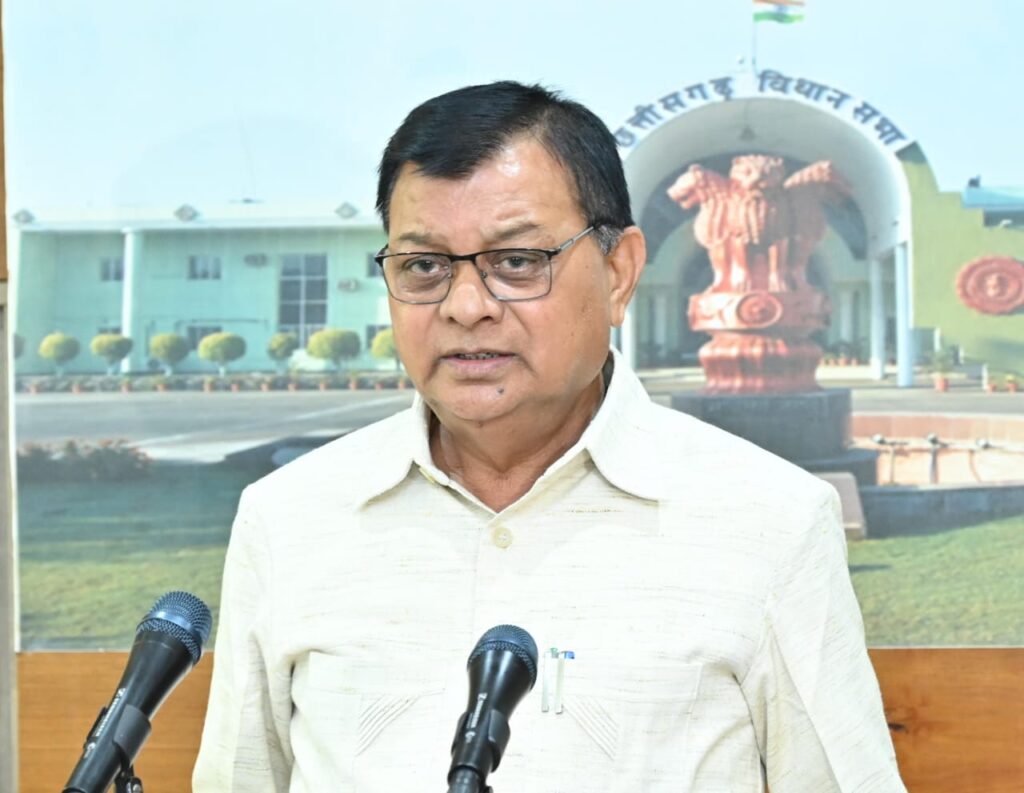 रायपुर : वाणिज्य एवं उद्योग तथा श्रम विभाग की अनुदान मांगें पारित