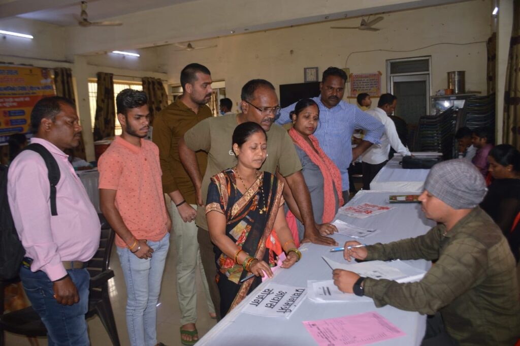 रविशंकर जोन कार्यालय व सियान सदन में आयोजित हुए विकसित भारत संकल्प शिविर