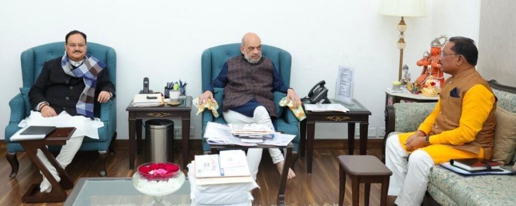 रायपुर : छत्तीसगढ़ के मुख्यमंत्री श्री विष्णुदेव साय ने नई दिल्ली में केंद्रीय गृहमंत्री श्री अमित शाह से उनके निवास पर सौजन्य मुलाकात की