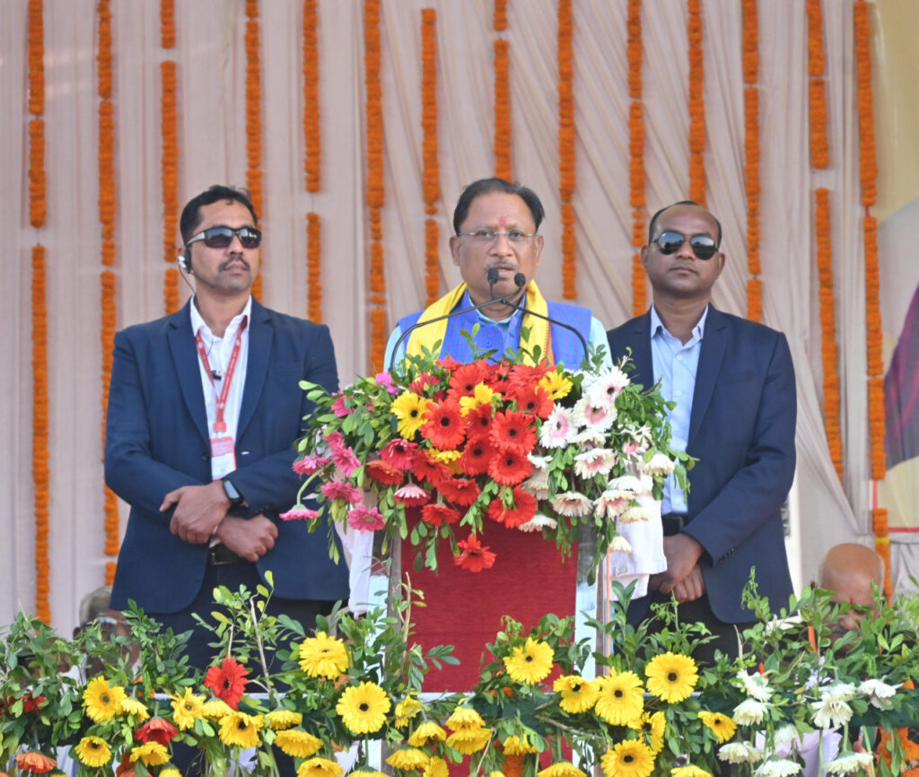 रायपुर : मुख्यमंत्री श्री विष्णु देव साय महासमुंद जिले में आयोजित श्री गुरु रविदास महासभा राज्यस्तरीय महासम्मेलन को संबोधित कर रहे हैं