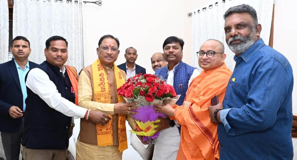 मुख्यमंत्री श्री साय को जन्मदिन पर उनके मंत्रिमंडल के सहयोगियों, जनप्रतिनिधियों, अधिकारियों सहित आम नागरिकों ने दी बधाई एवं शुभकामनाएं