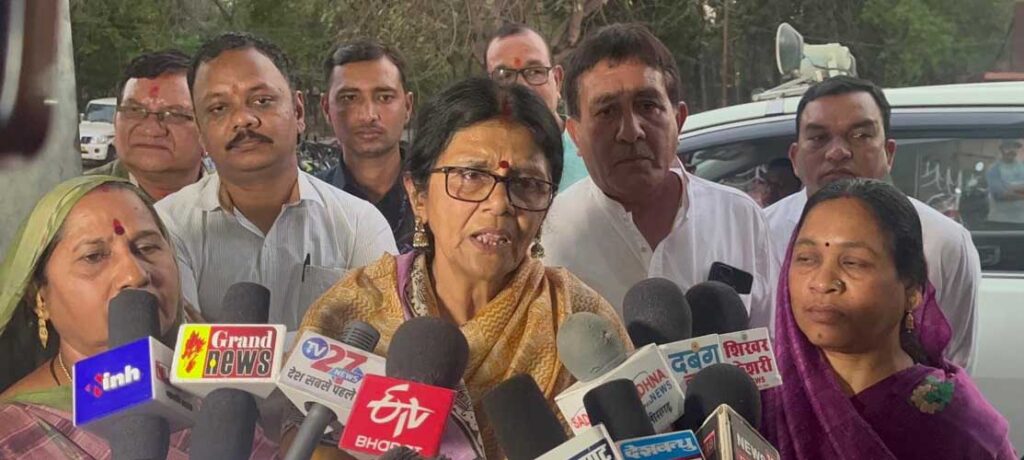 मेरा काम मुझे बताने की जरूरत नहीं, जनता सब जानती है