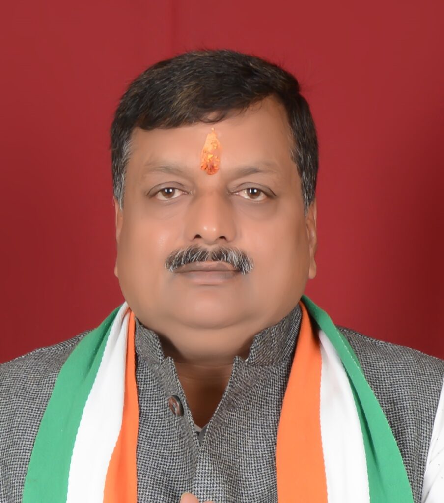 कांग्रेस की सरकार बनने पर युवाओं महिलाओं और किसानों के लिए पांच-पांच गारंटी सभी होंगे आत्मनिर्भर – सुरेन्द्र प्रताप जायसवाल