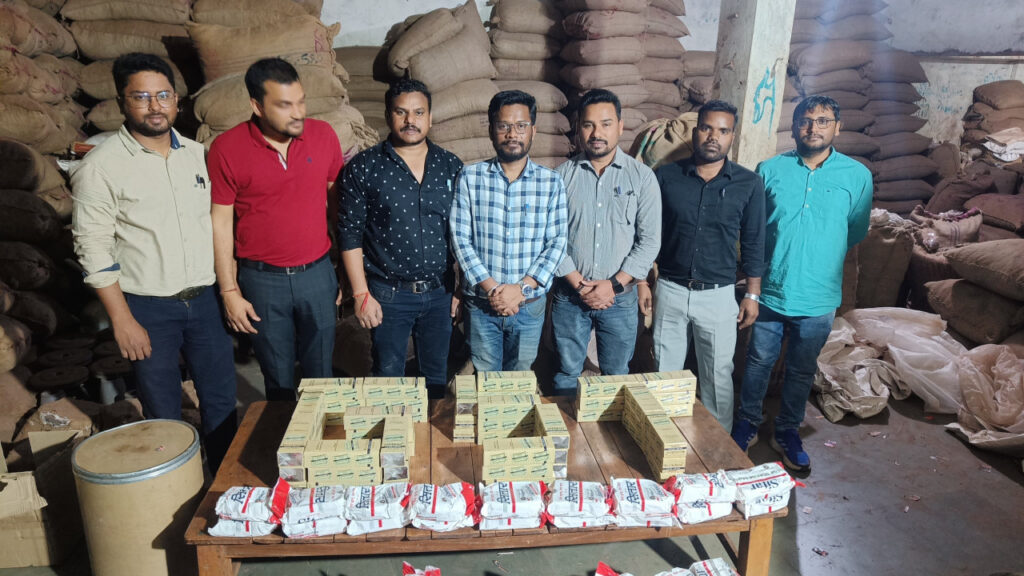रायपुर: वित्तमंत्री श्री ओपी चौधरी के निर्देश पर टैक्स चोरी करने वालों पर लगातार जारी है कार्रवाई