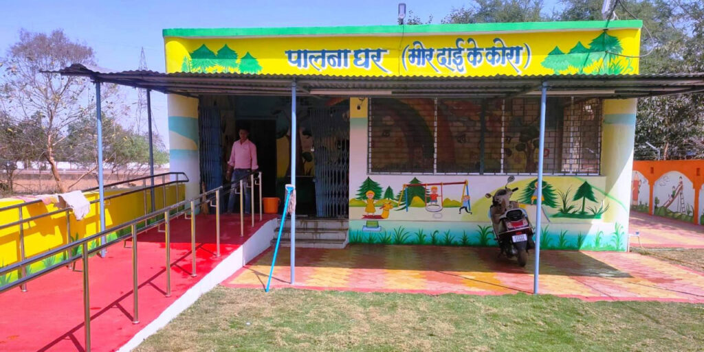 रायपुर : नन्हें-मुन्ने बच्चों के लिए सर्व सुविधायुक्त पालना घर बनकर तैयार…