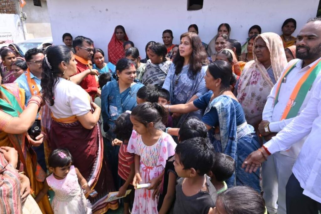 भाजपा ही है विकास की गारंटी : डॉ सरोज पांडेय,