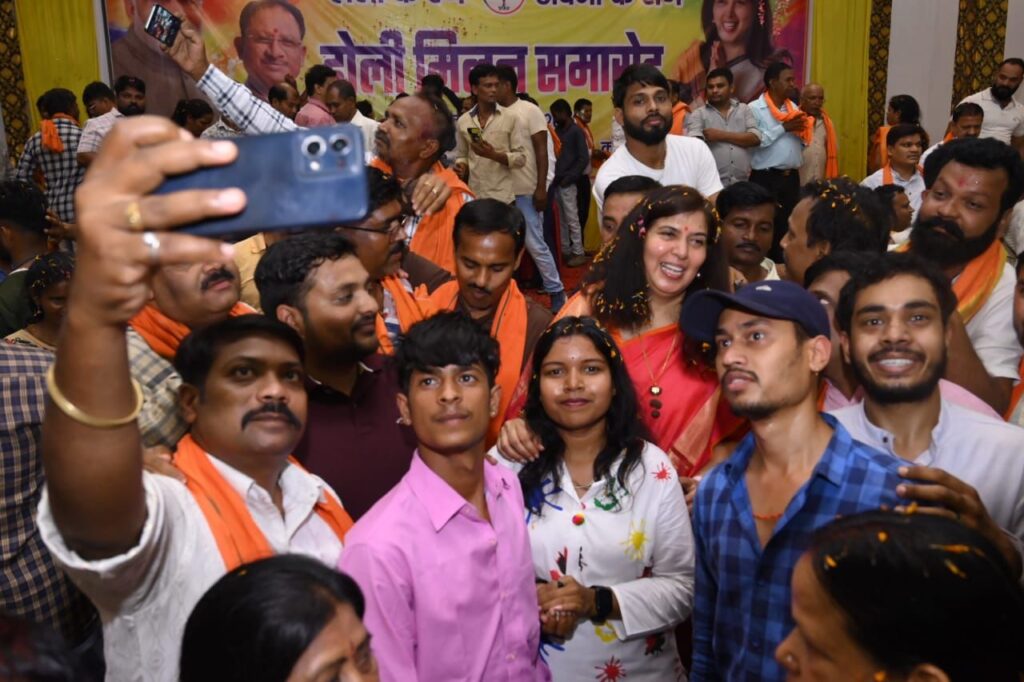 भाजपा कोरबा द्वारा होली मिलन कार्यक्रम हुआ आयोजित, लोकसभा प्रत्याशी सरोज पांडे, लखनलाल देवांगन हुए शामिल