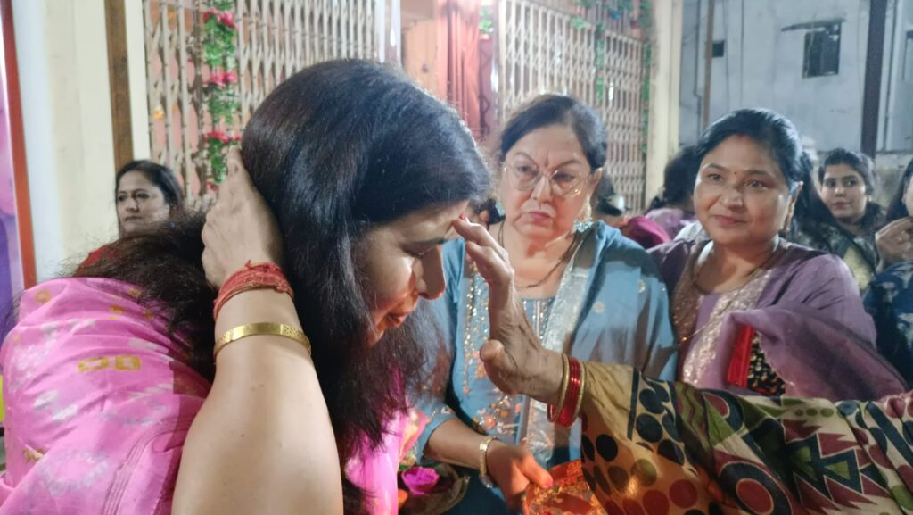 एच.आई.जी. मित्र मण्डली परिवार एम पी नगर कोरबा के होली मिलन में शामिल हुई भाजपा लोकसभा प्रत्याशी सरोज पांडेय