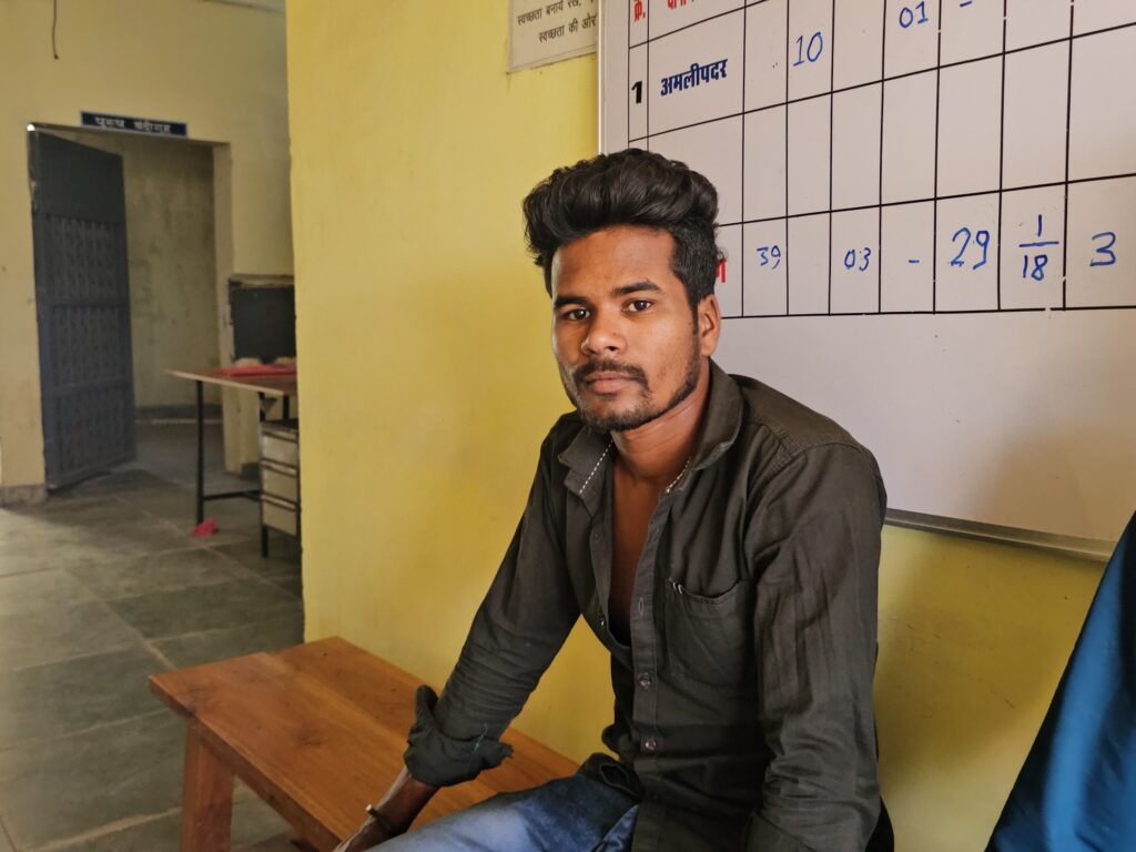 दहेज नहीं मिला तो नाबालिग को भगा ले आया पति: 15 दिन साथ रखा, महिला बोली- दूसरी पत्नी लाने की देता था धमकी..