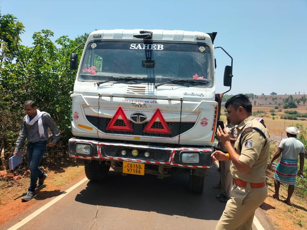 शादी से 19 दिन पहले युवती और पिता की मौत: हाईवा ने बाइक को रौंदा, भाई की हालत गंभीर; खरीदारी करने निकले थे…