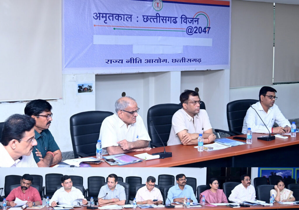 रायपुर : गुणवत्ता युक्त शिक्षा वर्किंग ग्रुप की बैठक सम्पन्न…