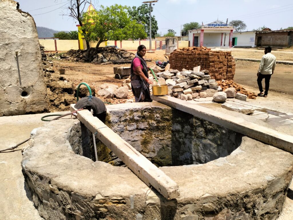छत्तीसगढ़ में फैला डायरिया, महिला की मौत: 50 ग्रामीणों की बिगड़ी तबीयत, गांव में हैं 100 कुएं जहां का दूषित पानी पी रहे लोग…