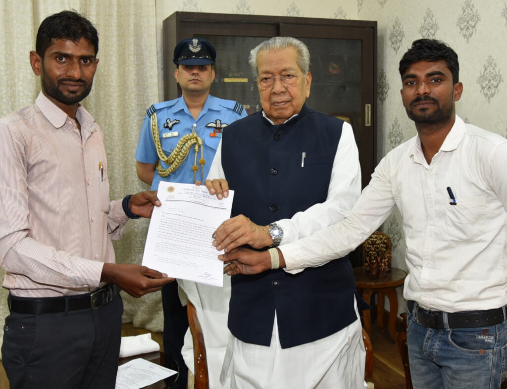 रायपुर : राज्यपाल श्री विश्वभूषण हरिचंदन से छत्तीसगढ़ योग शिक्षक संघ के प्रतिनिधिमंडल ने मुलाकात की