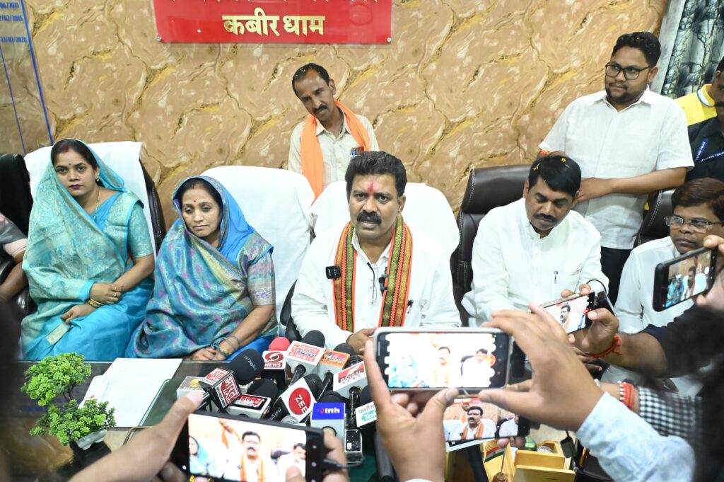 उप मुख्यमंत्री श्री विजय शर्मा ने जिला पंचायत की सदस्यता से दिया त्यागपत्र