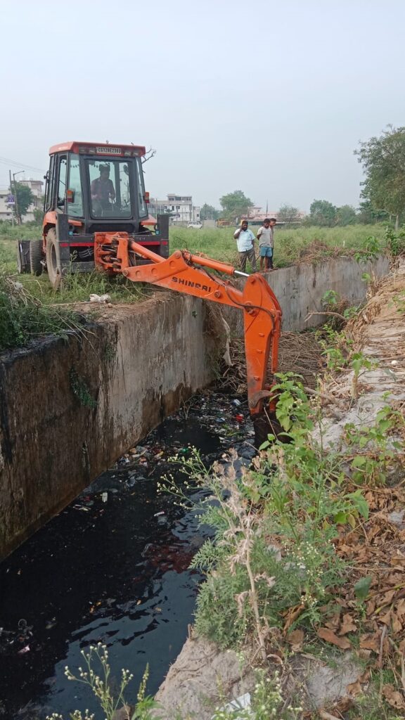 40 किलोमीटर लंबे 38 नालों की सफाई का कार्य अंतिम चरण में…