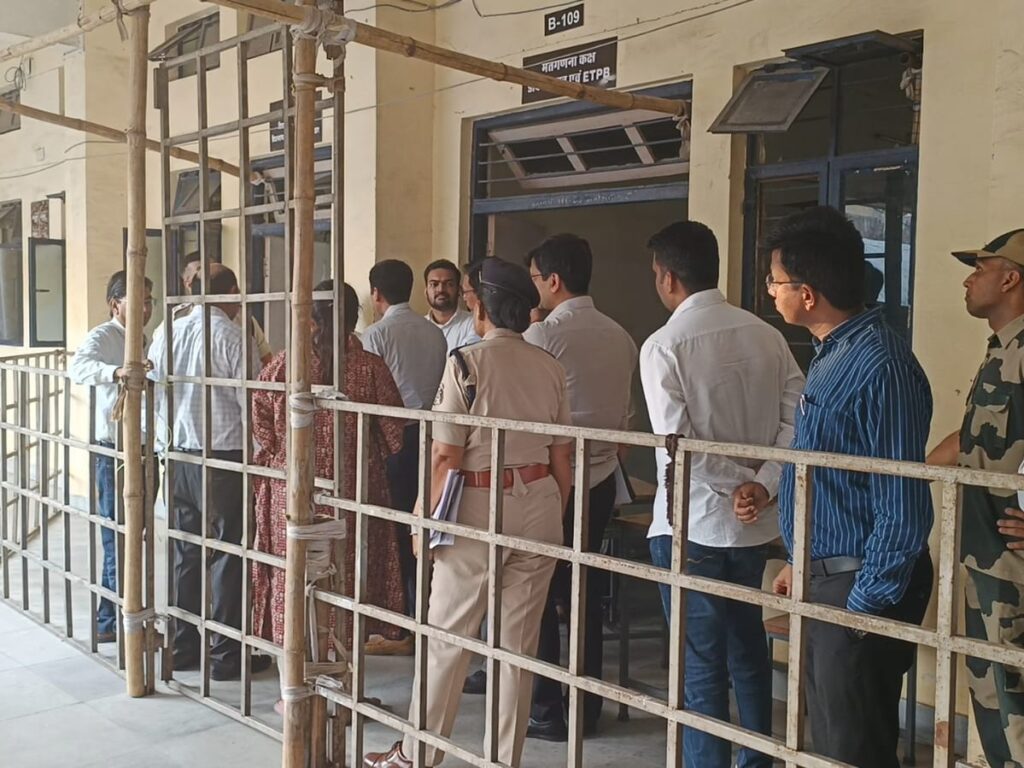 डाक मतपत्र के बाद EVM के वोटों की होगी गिनती: कोरबा में सुबह 8 बजे से मतगणना, तीन लेयर में सुरक्षा व्यवस्था;कैमरे से होगी निगरानी…