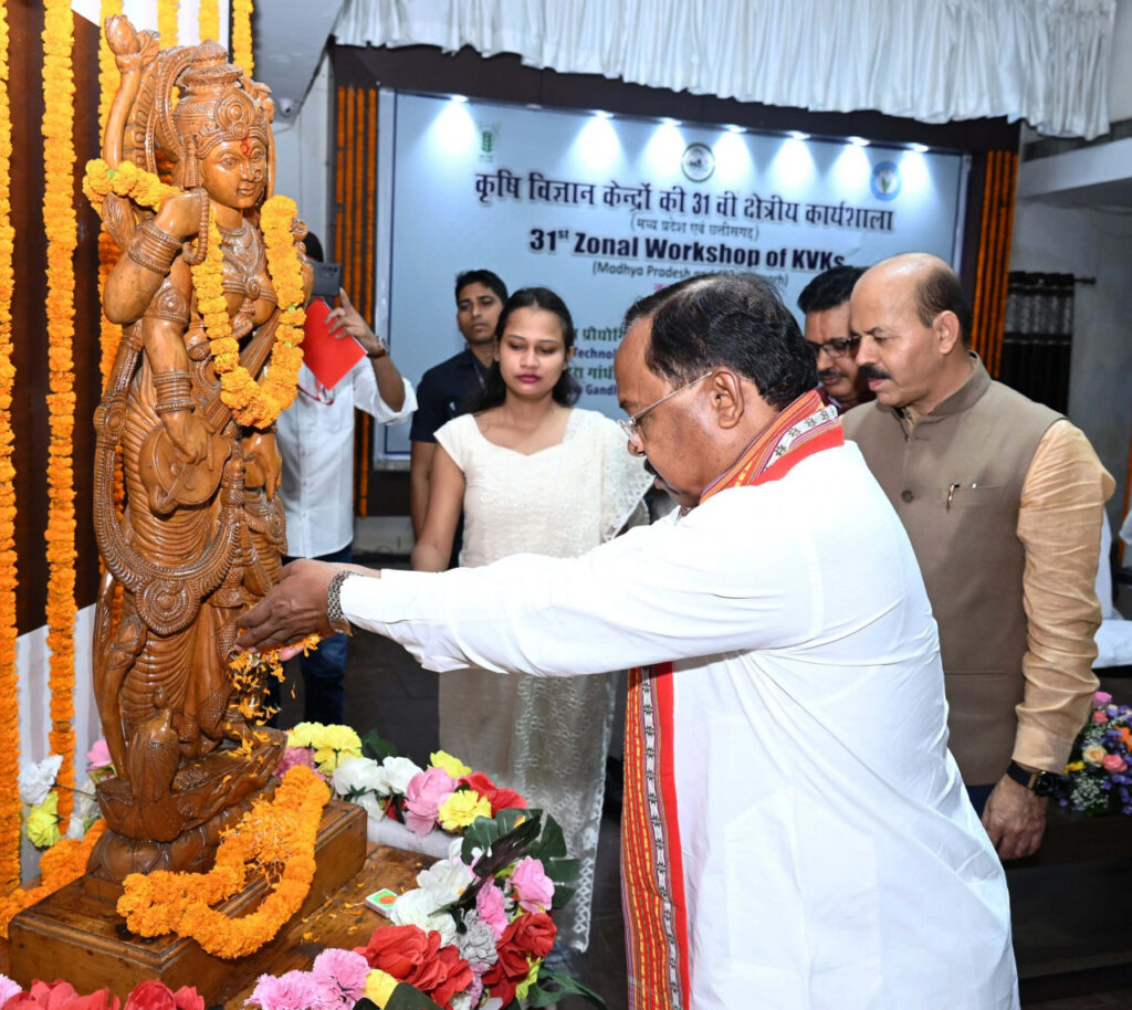 रायपुर : कृषि के विकास में वैज्ञानिकों का महत्वपूर्ण योगदान: मंत्री श्री रामविचार नेताम