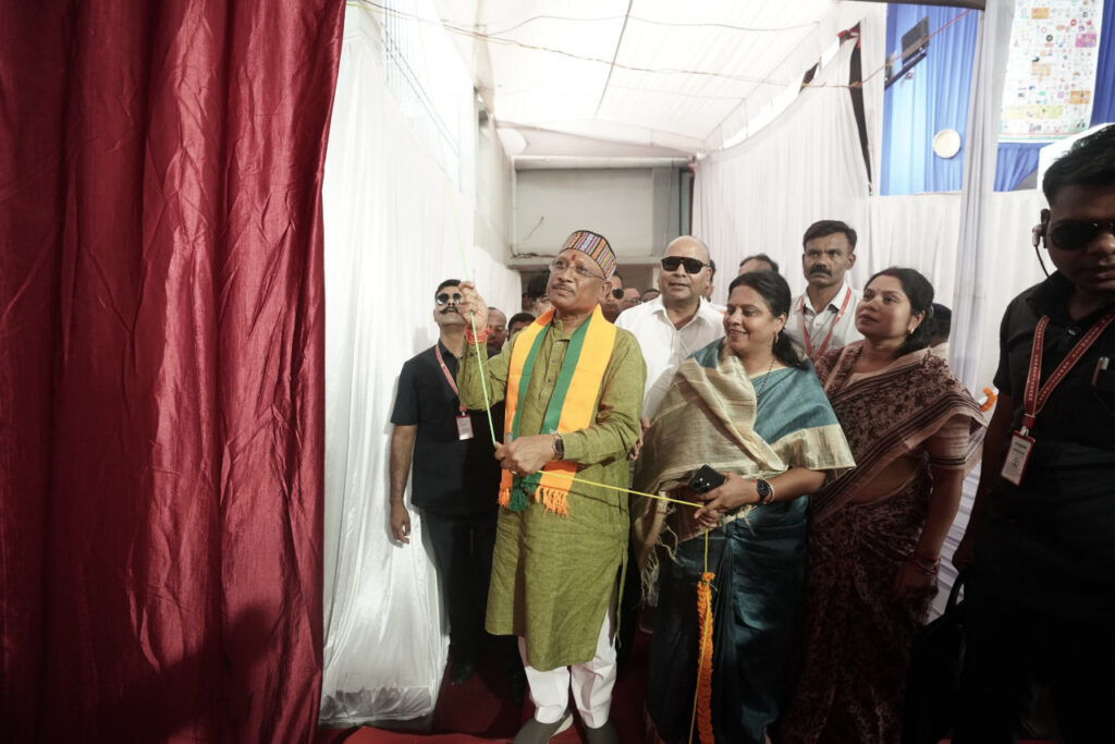 रायपुर : मुख्यमंत्री श्री विष्णु देव साय ने धमतरी जिले में 55.15 करोड़ रुपए के कार्यों का किया लोकार्पण-शिलान्यास