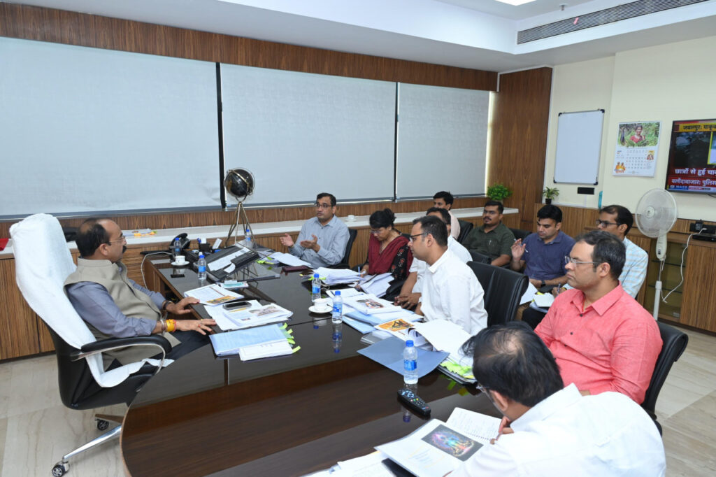 रायपुर : सभी नगरीय निकायों का बनेगा डेवलपमेंट प्लान, उप मुख्यमंत्री श्री अरुण साव ने दिए निर्देश