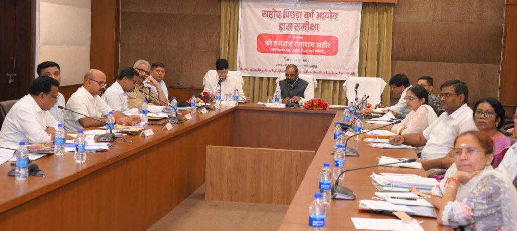 रायपुर : प्रयास आवासीय विद्यालय एवं यूपीएससी के लिए कोचिंग व्यवस्था की पिछड़ा वर्ग आयोग के अध्यक्ष ने किया तारीफ