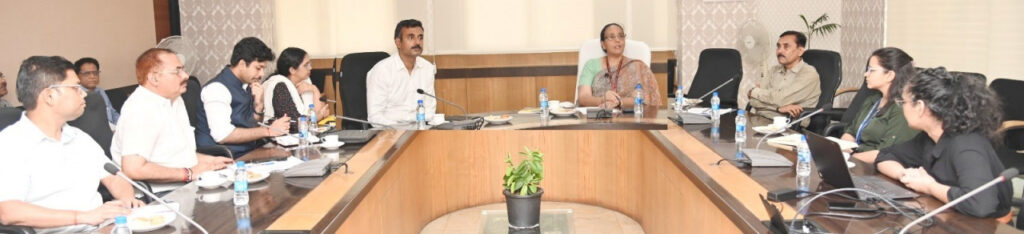 रायपुर : छत्तीसगढ़ विजन डॉक्यूमेंट : केन्द्रीय नीति आयोग की सलाहकार निधि छिब्बर ने ली प्रगति की जानकारी..