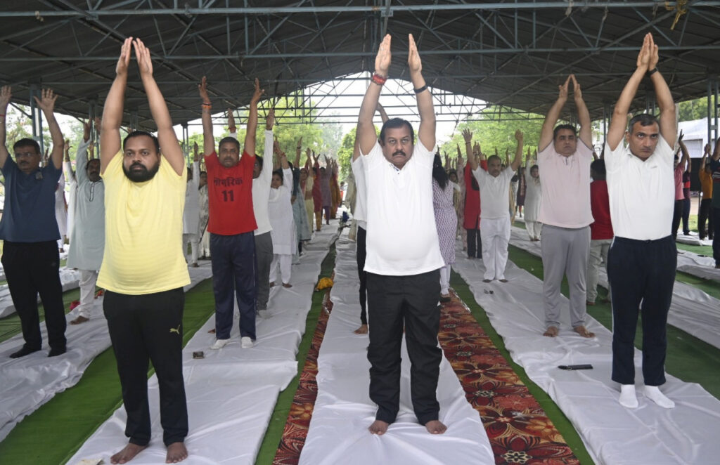 रायपुर : योग की महत्ता को पूरे विश्व ने स्वीकारा है: सांसद श्री विजय बघेल