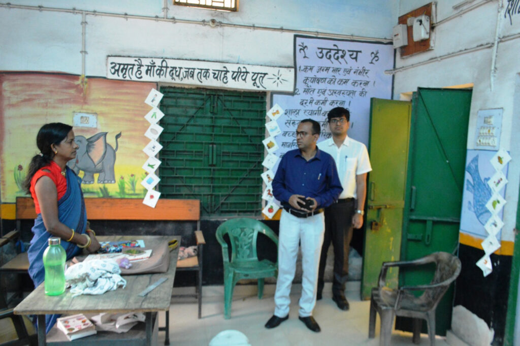 कोरबा : आंगनबाड़ी केंद्र में बच्चे मिले अनुपस्थित, कलेक्टर ने सुपरवाइजर को नोटिस जारी करने के दिए निर्देश