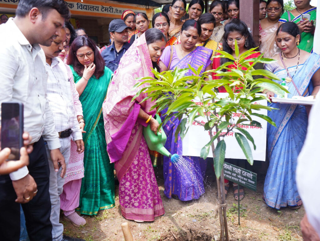 रायपुर : देश के विकास और जीवन को खुशहाल बनाने जल, नारी और पेड़ संरक्षित करना हैै आवश्यक: मंत्री श्रीमती राजवाड़े