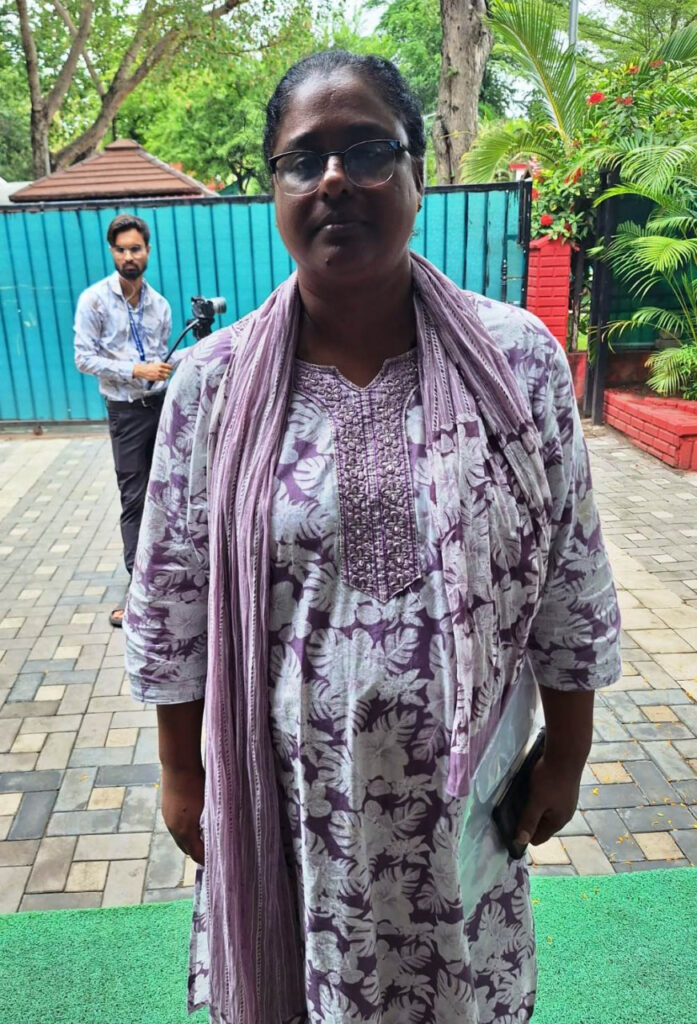 रायपुर : जनदर्शन कार्यक्रम में तलवारबाजी खिलाड़ी की माँ ने मुख्यमंत्री से की मुलाकात