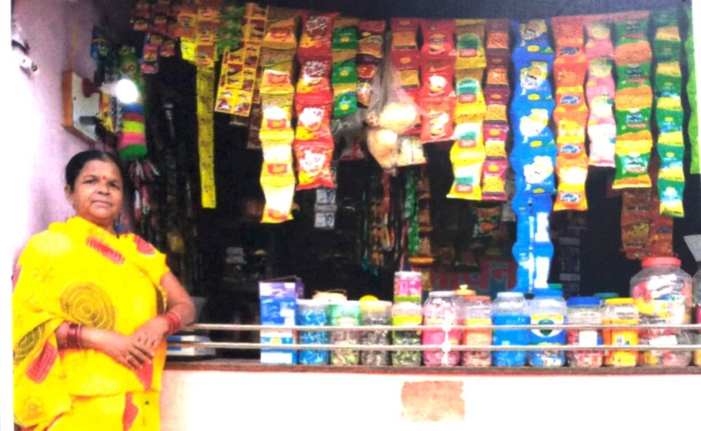 रायपुर : आर्थिक सशक्तिकरण एवं स्वावलंबन को बढ़ावा दे रही आदिवासी महिला सशक्तिकरण योजना