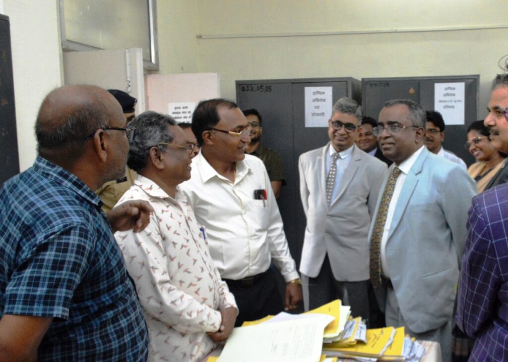 रायपुर : न्यायाधिपति श्री भादुड़ी ने कोरबा डिस्ट्रिक्ट कोर्ट परिसर का किया अवलोकन