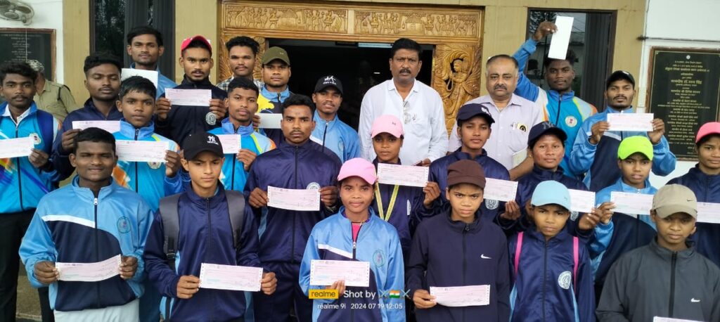 रायपुर : राष्ट्रीय पदक प्राप्त खिलाड़ियों का हुआ सम्मान