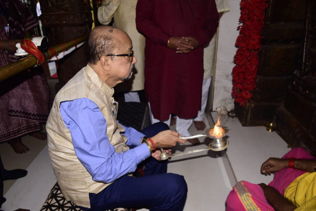 रायपुर : राज्यपाल श्री रमेन डेका ने रतनपुर में आदिशक्ति माँ महामाया देवी का किया दर्शन