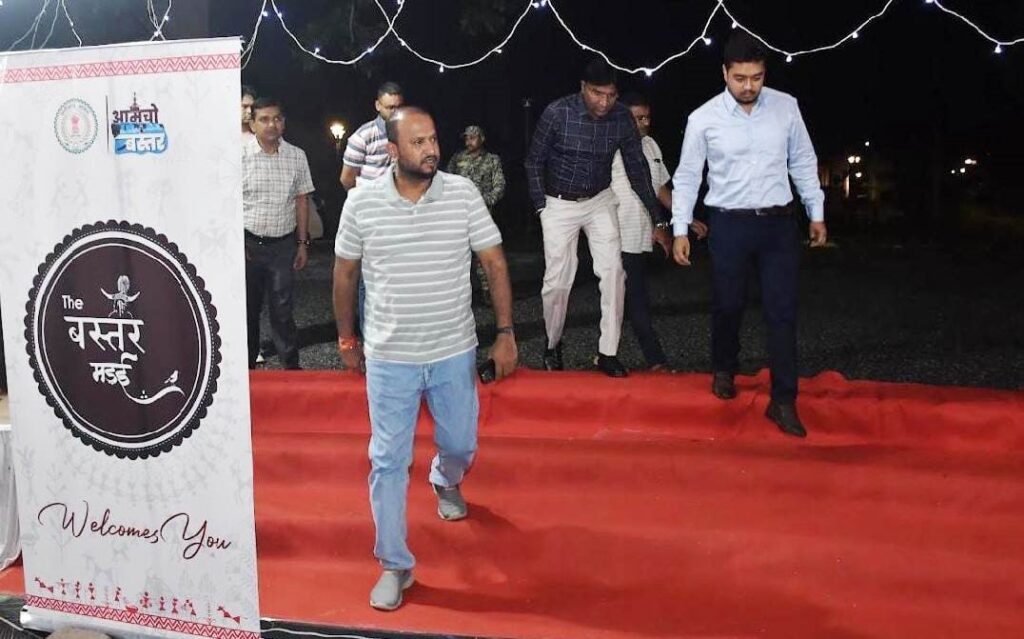 रायपुर : देश के विभिन्न हिस्सों से आए सोशल मीडिया इनफ्लुरेन्स करेंगे ‘द बस्तर मड़ई‘ का प्रमोशन
