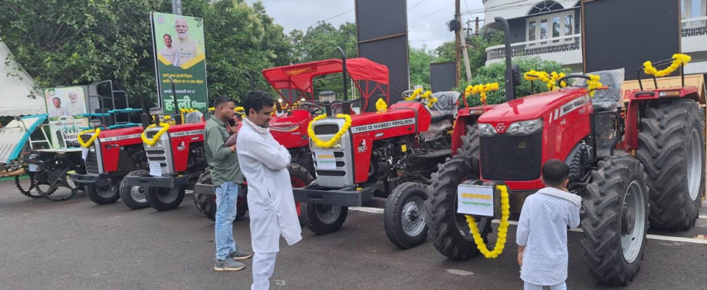 रायपुर : मुख्यमंत्री निवास में बिखरी हरेली तिहार की छटा
