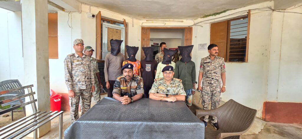 गर्लफ्रेंड को जंगल में ले गया बॉयफ्रेंड..फिर दोस्तों के साथ मिलकर किया गैंगरेप..