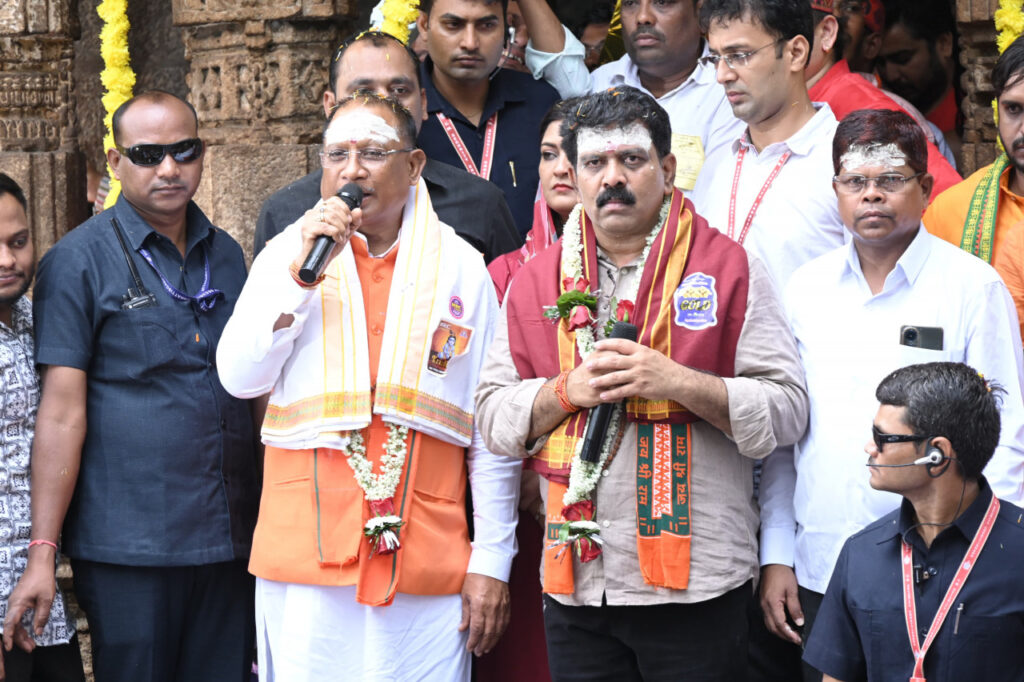 मुख्यमंत्री श्री विष्णुदेव साय ने शिव भक्त कावड़ियो और श्रद्धालुओं से कहा कि आज बड़े सौभाग्य की बात है…