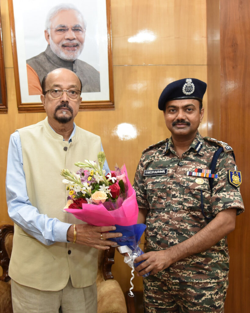 रायपुर : राज्यपाल श्री रमेन डेका से सीआरपीएफ पुलिस महानिरीक्षक ने की सौजन्य मुलाकात