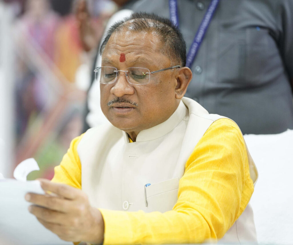 रायपुर : खपरी गांव के लोगों को जर्जर सड़कों से मिलेगी मुक्ति